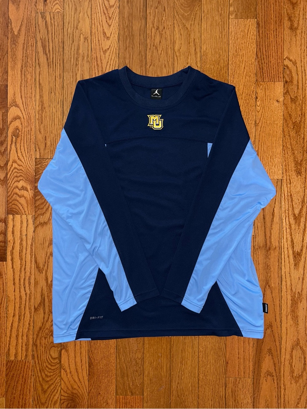 MU Marquette University Golden Eagles Air Jordan Warm Up Size XL